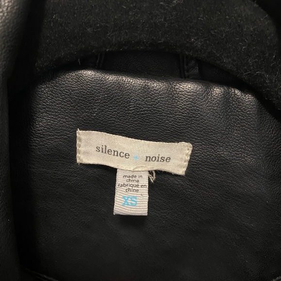 Urban Outfitters - Silence + Noise Pebbled Belted Biker Jacket - XS - Picture 5 of 5